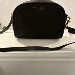 Black Marc Jacob’s Crossbody Bag with Adjustable Strap